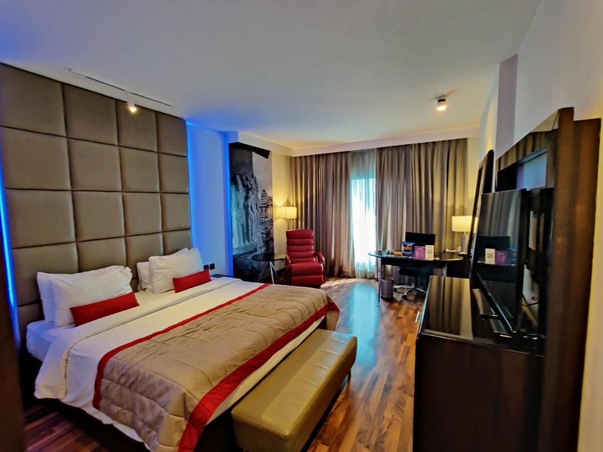 Hotel Royal Orchid Bangalore Luaran gambar