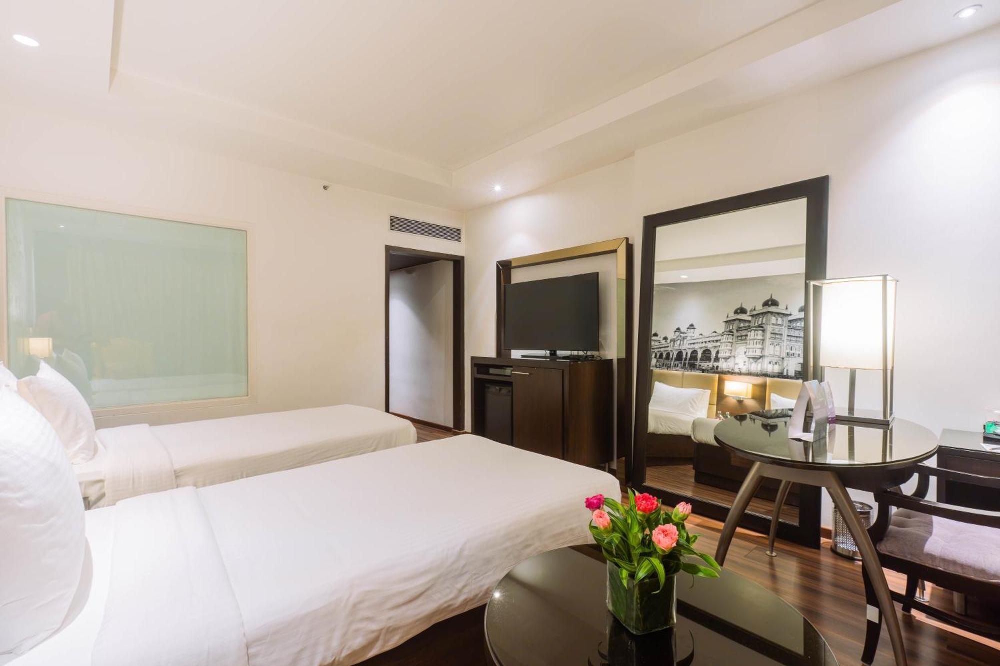 Hotel Royal Orchid Bangalore Luaran gambar
